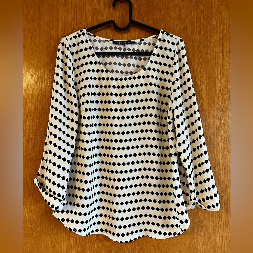 Brixon Ivy sz S white and black top with Pearl sleeves